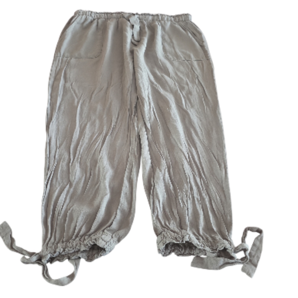 Lulu's Olive Elastic-Waist Cropped Linen-Blend Capris